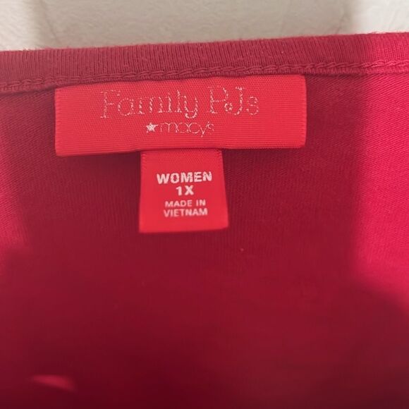 Family PJs by Macy’s Christmas Top 1X - Picture 3 of 6